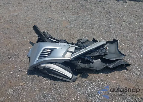 2016 Toyota Corolla Le z USA, uszkodzony, nr VIN 2T1BURHE2GC640289